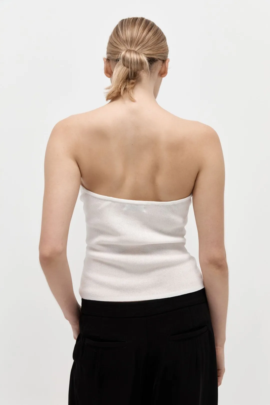 Knitwear*St. Agni Curve Knit Top - White