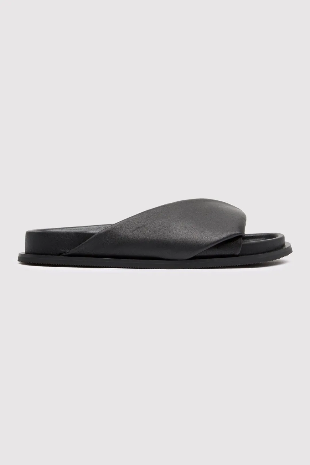 Slides*St. Agni Fold Detail Slide - Black