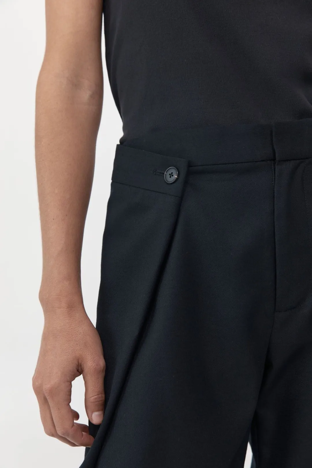 Tailoring*St. Agni Fold Detail Trousers - Black