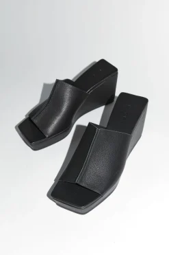 Heels*St. Agni Maria Wedge - Black