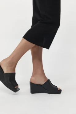 Heels*St. Agni Maria Wedge - Black