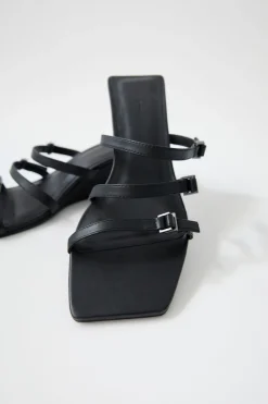Wedges*St. Agni Mini Ring Detail Wedge - Black