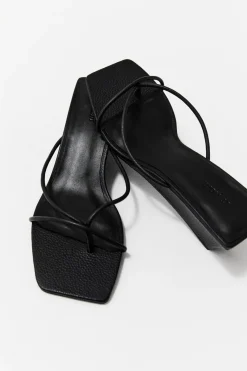 Heels*St. Agni Minimal Low Wedge - Black