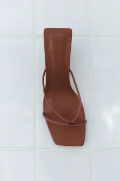 Heels*St. Agni Minimal Low Wedge - Rouge