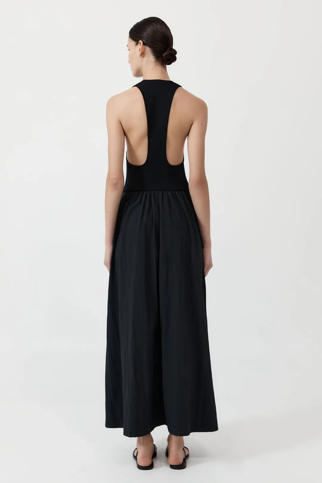 Dresses*St. Agni Plunge Neck Dress - Black