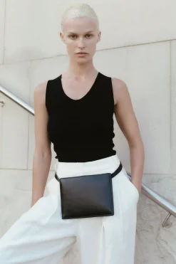 Singlets*St. Agni Plunge Neck Knit Top - Black
