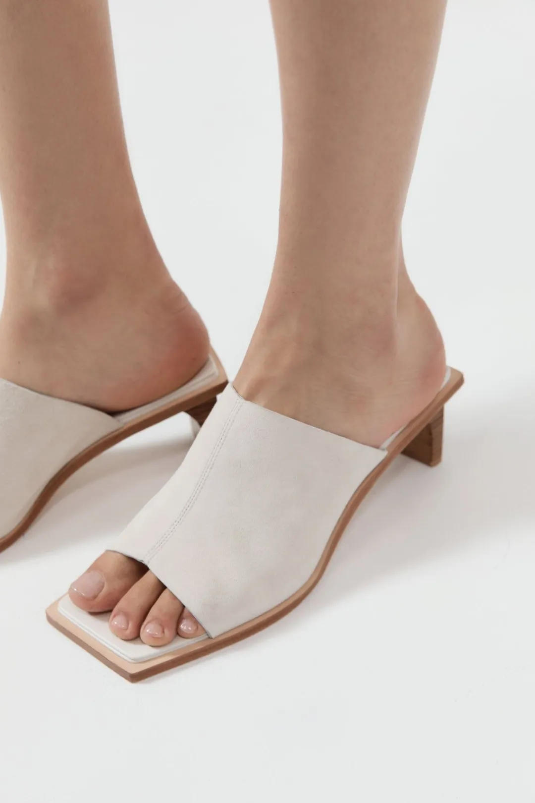 Heels*St. Agni Raw Edge Heel - White