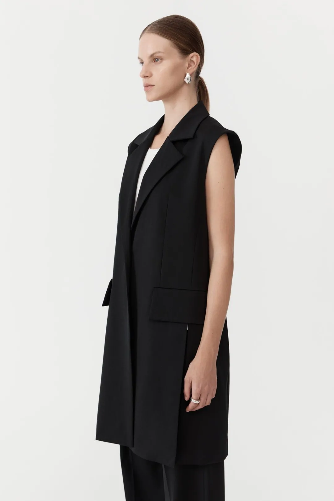 Jackets*St. Agni Sleeveless Tailored Blazer - Black