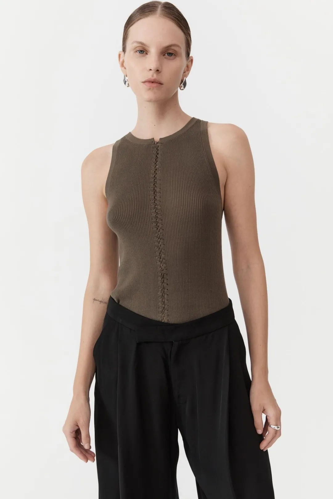 Basics*St. Agni Stitch Detail Tank - Kelp