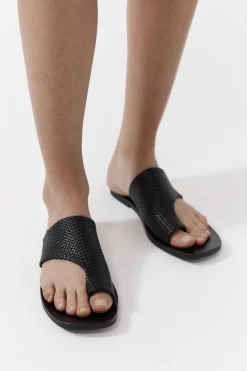Slides*St. Agni Woven Abstract Slide - Black