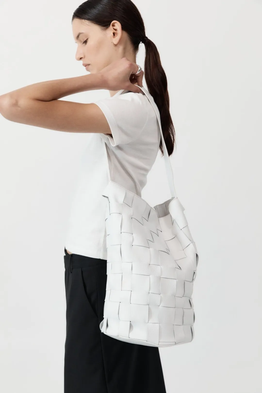 Bags*St. Agni Woven Bucket Bag - White